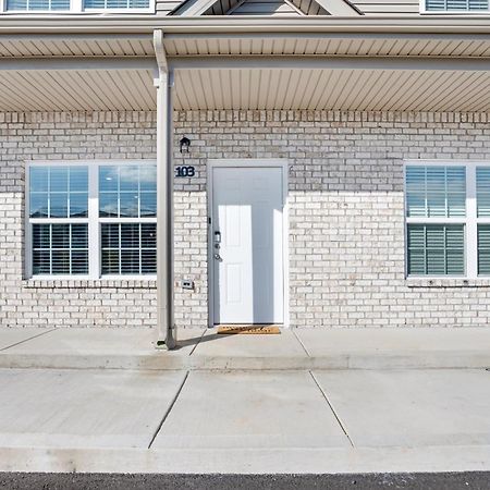 Make Lemonade In Luxury W King Bed And Free Parking Plus 40 Minutes To Nashville Clarksville Bagian luar foto