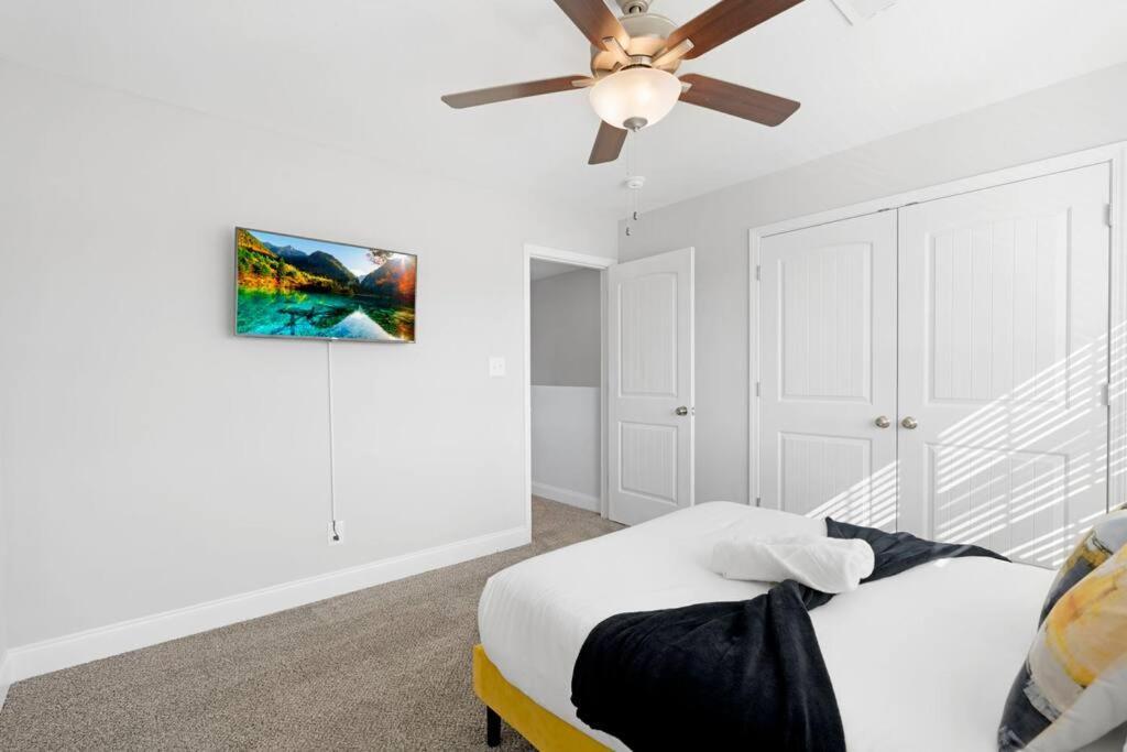 Make Lemonade In Luxury W King Bed And Free Parking Plus 40 Minutes To Nashville Clarksville Bagian luar foto