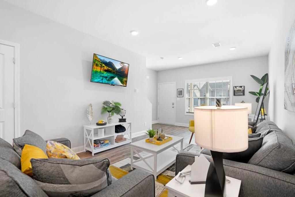 Make Lemonade In Luxury W King Bed And Free Parking Plus 40 Minutes To Nashville Clarksville Bagian luar foto
